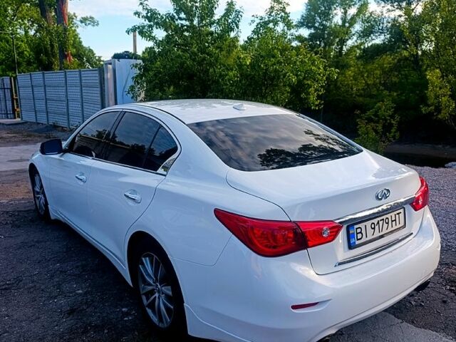 Білий Інфініті Q50, об'ємом двигуна 3.7 л та пробігом 117 тис. км за 14900 $, фото 3 на Automoto.ua