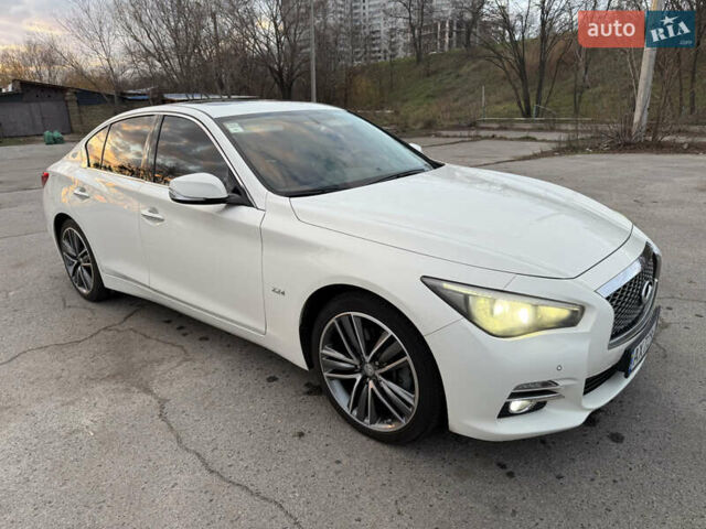 Белый Инфинити Q50, объемом двигателя 2.2 л и пробегом 104 тыс. км за 14500 $, фото 5 на Automoto.ua