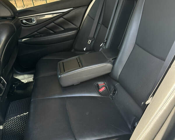 Белый Инфинити Q50, объемом двигателя 2.14 л и пробегом 250 тыс. км за 14500 $, фото 25 на Automoto.ua