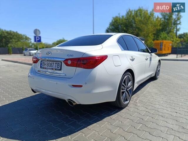Белый Инфинити Q50, объемом двигателя 2.14 л и пробегом 131 тыс. км за 14500 $, фото 2 на Automoto.ua