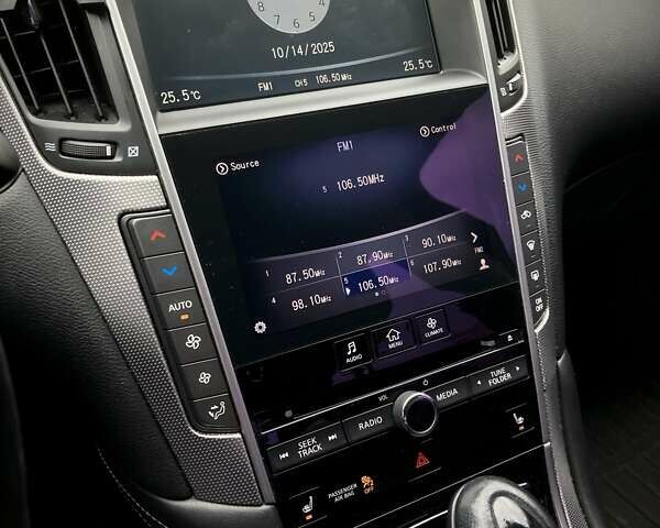 Білий Інфініті Q50, об'ємом двигуна 2.2 л та пробігом 198 тис. км за 13200 $, фото 16 на Automoto.ua