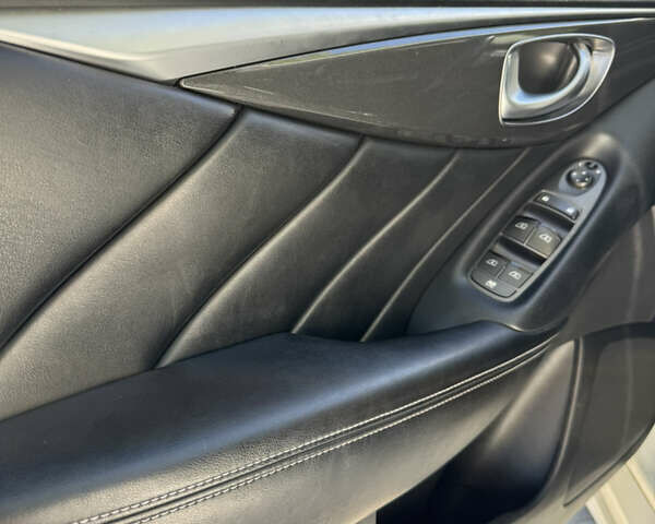 Белый Инфинити Q50, объемом двигателя 2.14 л и пробегом 250 тыс. км за 14500 $, фото 16 на Automoto.ua