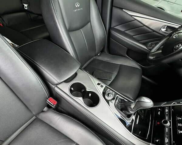 Білий Інфініті Q50, об'ємом двигуна 2.2 л та пробігом 148 тис. км за 16700 $, фото 18 на Automoto.ua