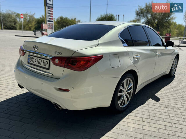 Белый Инфинити Q50, объемом двигателя 2.14 л и пробегом 250 тыс. км за 14500 $, фото 7 на Automoto.ua