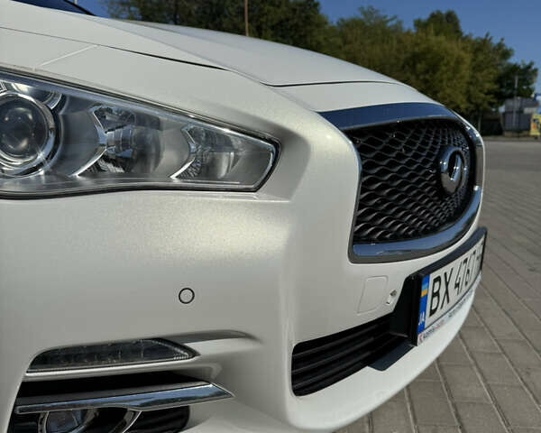 Белый Инфинити Q50, объемом двигателя 2.14 л и пробегом 250 тыс. км за 14500 $, фото 13 на Automoto.ua