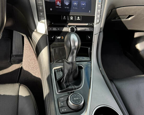 Білий Інфініті Q50, об'ємом двигуна 2.2 л та пробігом 148 тис. км за 16700 $, фото 17 на Automoto.ua