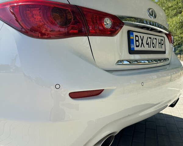 Белый Инфинити Q50, объемом двигателя 2.14 л и пробегом 250 тыс. км за 14500 $, фото 14 на Automoto.ua