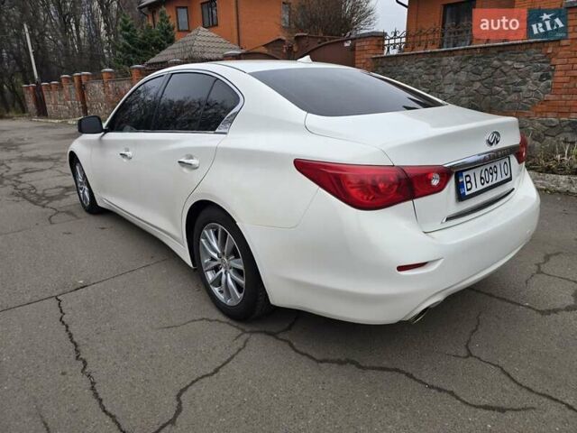 Белый Инфинити Q50, объемом двигателя 3.7 л и пробегом 124 тыс. км за 15500 $, фото 20 на Automoto.ua