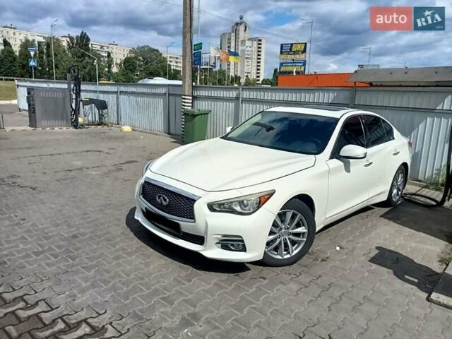 Белый Инфинити Q50, объемом двигателя 3.7 л и пробегом 84 тыс. км за 17200 $, фото 5 на Automoto.ua