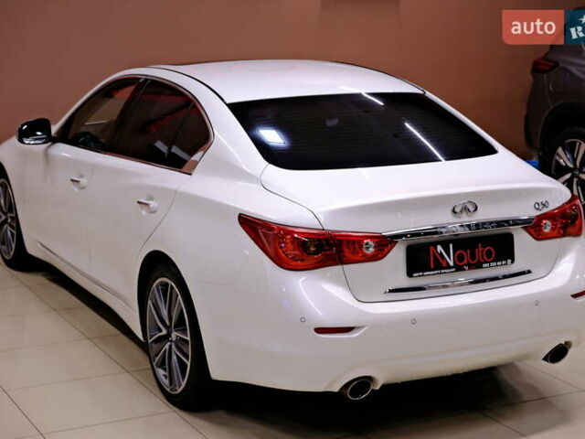 Белый Инфинити Q50, объемом двигателя 2.2 л и пробегом 150 тыс. км за 13900 $, фото 14 на Automoto.ua