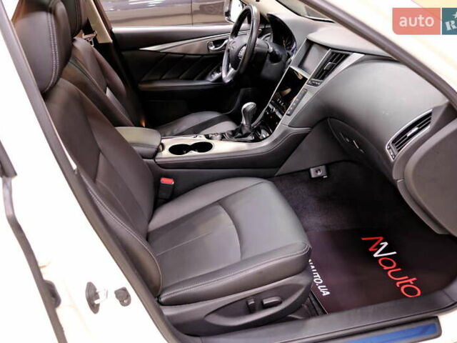 Белый Инфинити Q50, объемом двигателя 2.2 л и пробегом 150 тыс. км за 13900 $, фото 43 на Automoto.ua