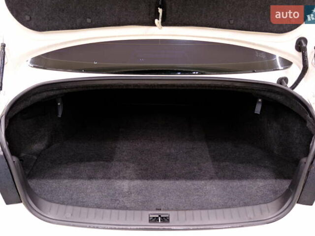 Белый Инфинити Q50, объемом двигателя 2.2 л и пробегом 150 тыс. км за 13900 $, фото 49 на Automoto.ua