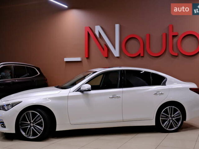 Белый Инфинити Q50, объемом двигателя 2.2 л и пробегом 150 тыс. км за 13900 $, фото 11 на Automoto.ua