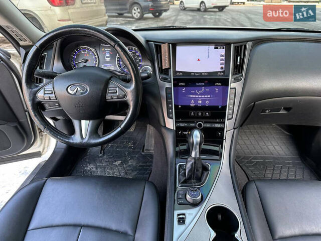Білий Інфініті Q50, об'ємом двигуна 3.7 л та пробігом 133 тис. км за 15900 $, фото 14 на Automoto.ua
