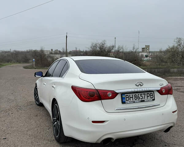 Білий Інфініті Q50, об'ємом двигуна 2.14 л та пробігом 225 тис. км за 13333 $, фото 5 на Automoto.ua