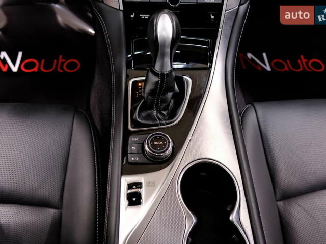 Белый Инфинити Q50, объемом двигателя 2.2 л и пробегом 150 тыс. км за 13900 $, фото 17 на Automoto.ua