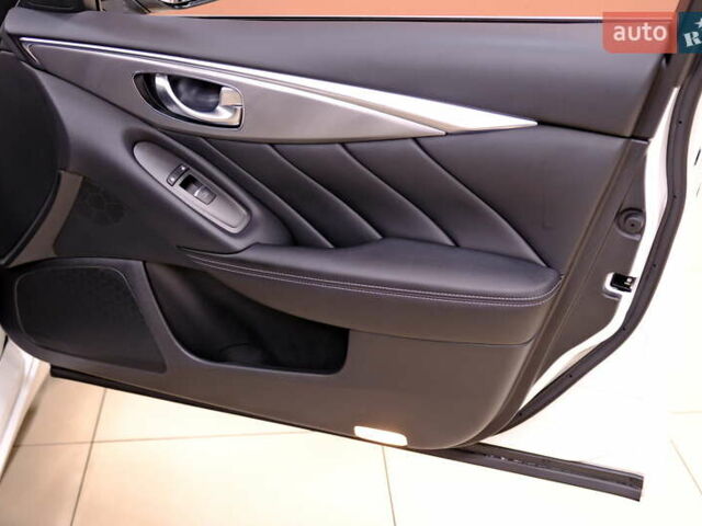 Белый Инфинити Q50, объемом двигателя 2.2 л и пробегом 150 тыс. км за 13900 $, фото 42 на Automoto.ua