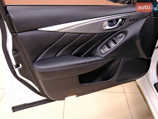 Белый Инфинити Q50, объемом двигателя 2.2 л и пробегом 150 тыс. км за 13900 $, фото 33 на Automoto.ua