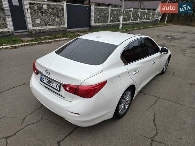 Белый Инфинити Q50, объемом двигателя 3.7 л и пробегом 124 тыс. км за 15500 $, фото 28 на Automoto.ua
