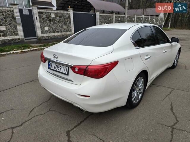 Белый Инфинити Q50, объемом двигателя 3.7 л и пробегом 124 тыс. км за 15500 $, фото 22 на Automoto.ua