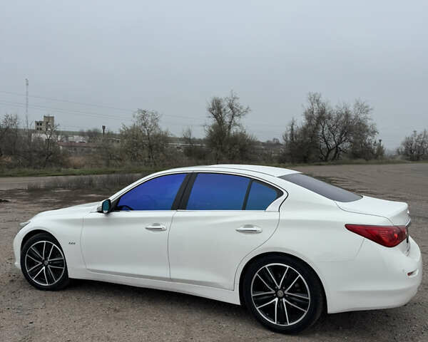 Білий Інфініті Q50, об'ємом двигуна 2.14 л та пробігом 225 тис. км за 13333 $, фото 4 на Automoto.ua