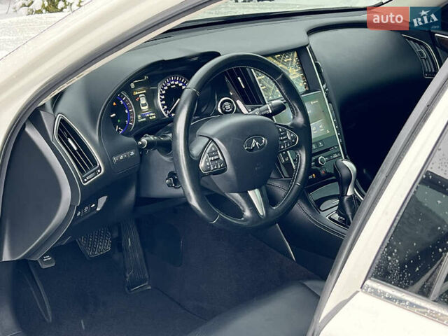 Білий Інфініті Q50, об'ємом двигуна 2.14 л та пробігом 140 тис. км за 14800 $, фото 18 на Automoto.ua