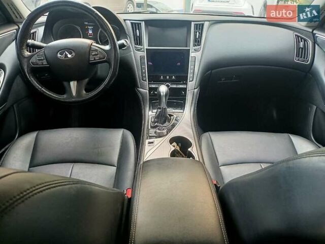 Белый Инфинити Q50, объемом двигателя 3.7 л и пробегом 84 тыс. км за 17200 $, фото 10 на Automoto.ua
