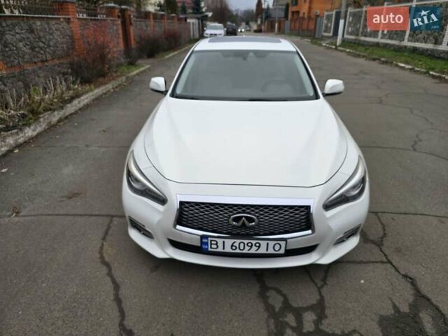 Белый Инфинити Q50, объемом двигателя 3.7 л и пробегом 124 тыс. км за 15500 $, фото 5 на Automoto.ua
