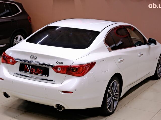 Белый Инфинити Q50, объемом двигателя 2.2 л и пробегом 150 тыс. км за 13900 $, фото 4 на Automoto.ua