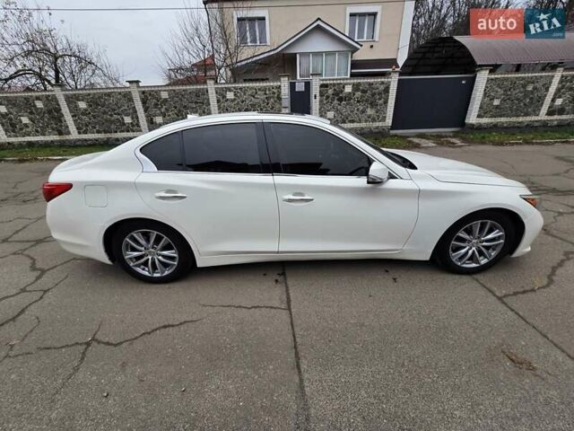 Белый Инфинити Q50, объемом двигателя 3.7 л и пробегом 124 тыс. км за 15500 $, фото 32 на Automoto.ua