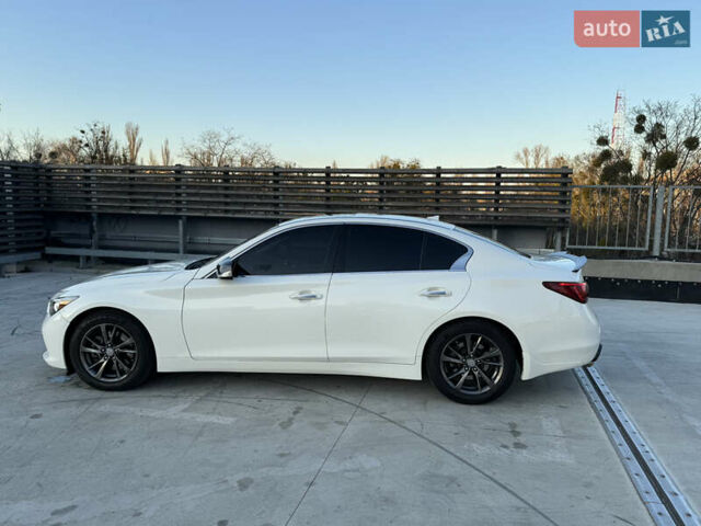 Белый Инфинити Q50, объемом двигателя 3 л и пробегом 79 тыс. км за 15500 $, фото 12 на Automoto.ua