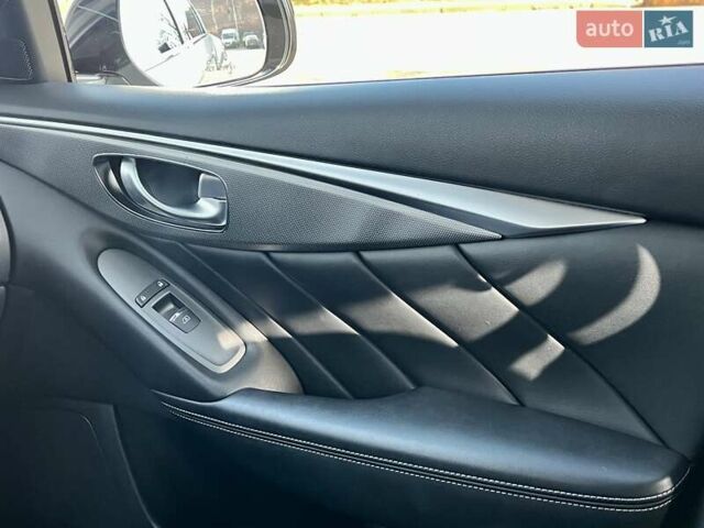 Белый Инфинити Q50, объемом двигателя 2.14 л и пробегом 69 тыс. км за 17100 $, фото 33 на Automoto.ua