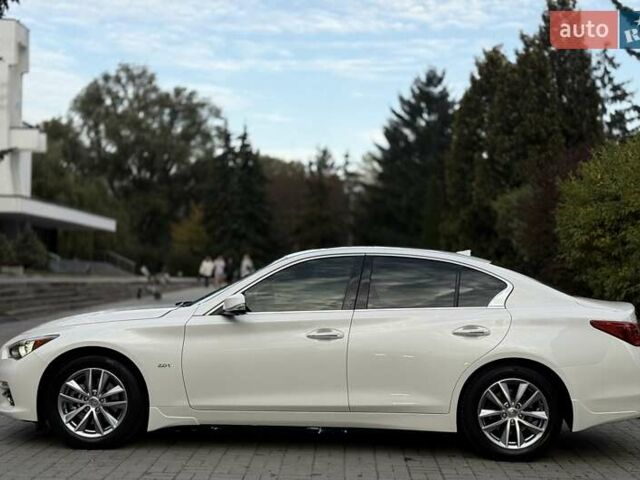 Белый Инфинити Q50, объемом двигателя 1.99 л и пробегом 119 тыс. км за 13333 $, фото 15 на Automoto.ua