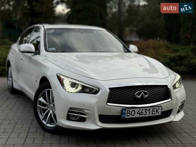 Белый Инфинити Q50, объемом двигателя 1.99 л и пробегом 119 тыс. км за 13333 $, фото 10 на Automoto.ua