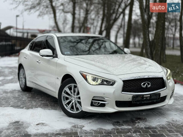 Білий Інфініті Q50, об'ємом двигуна 2 л та пробігом 121 тис. км за 12999 $, фото 10 на Automoto.ua