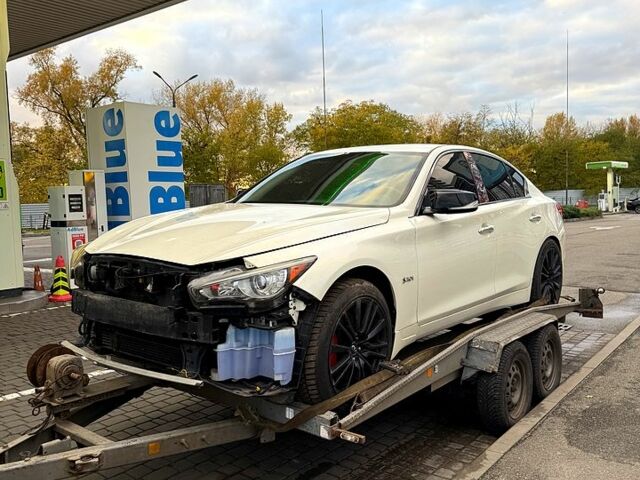 Белый Инфинити Q50, объемом двигателя 3 л и пробегом 115 тыс. км за 6700 $, фото 4 на Automoto.ua