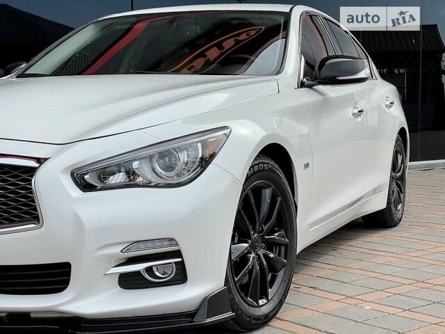 Білий Інфініті Q50, об'ємом двигуна 3 л та пробігом 127 тис. км за 16500 $, фото 3 на Automoto.ua