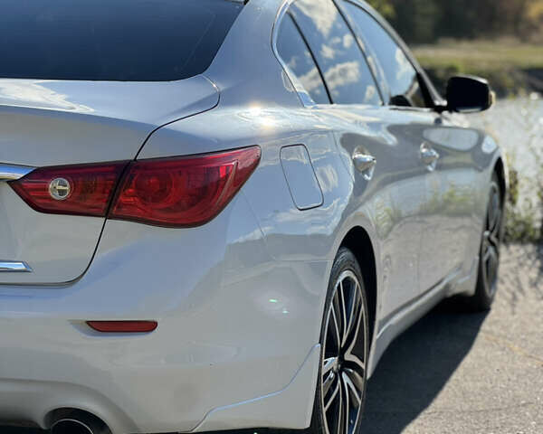 Белый Инфинити Q50, объемом двигателя 3 л и пробегом 108 тыс. км за 14999 $, фото 17 на Automoto.ua