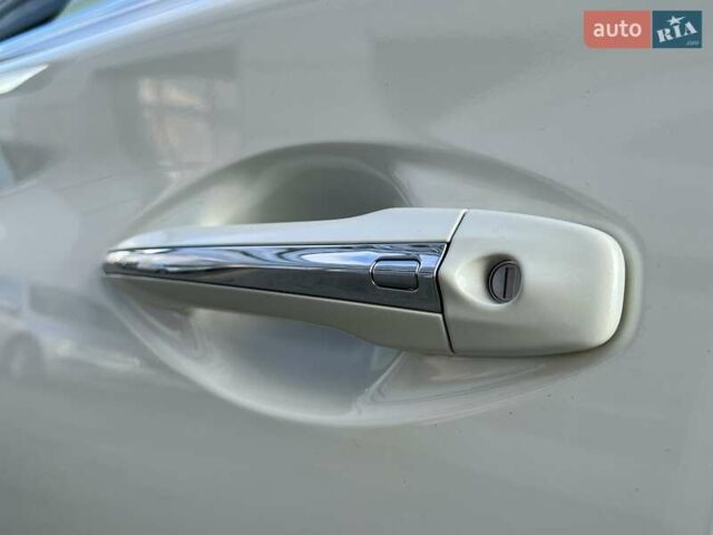 Белый Инфинити Q50, объемом двигателя 2.14 л и пробегом 69 тыс. км за 17100 $, фото 26 на Automoto.ua