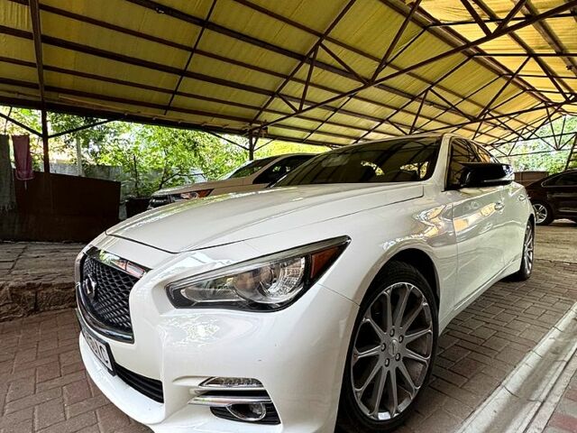 Білий Інфініті Q50, об'ємом двигуна 3 л та пробігом 140 тис. км за 16500 $, фото 3 на Automoto.ua