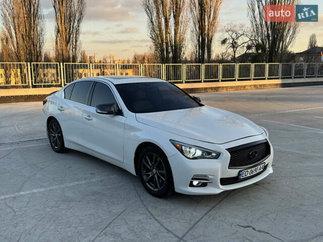 Белый Инфинити Q50, объемом двигателя 3 л и пробегом 79 тыс. км за 15500 $, фото 11 на Automoto.ua