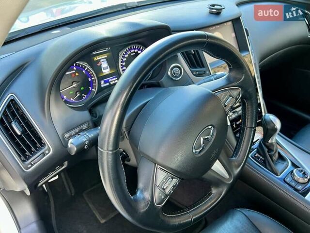 Белый Инфинити Q50, объемом двигателя 2.14 л и пробегом 69 тыс. км за 17100 $, фото 19 на Automoto.ua