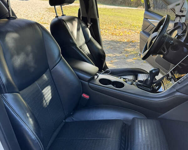 Белый Инфинити Q50, объемом двигателя 3 л и пробегом 108 тыс. км за 14999 $, фото 36 на Automoto.ua