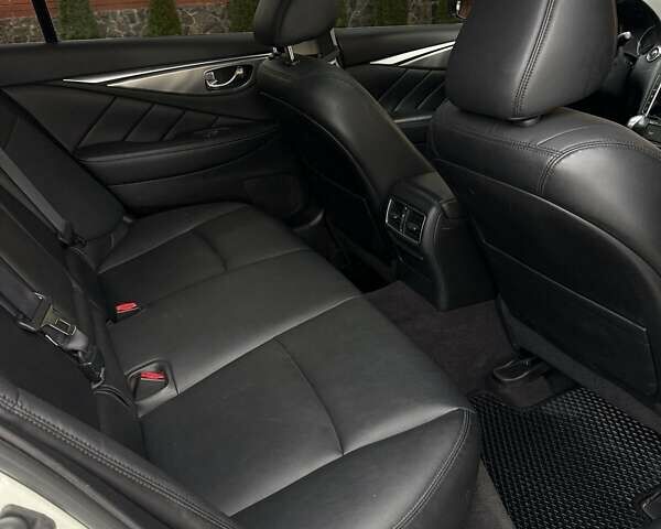 Белый Инфинити Q50, объемом двигателя 3 л и пробегом 109 тыс. км за 15800 $, фото 20 на Automoto.ua