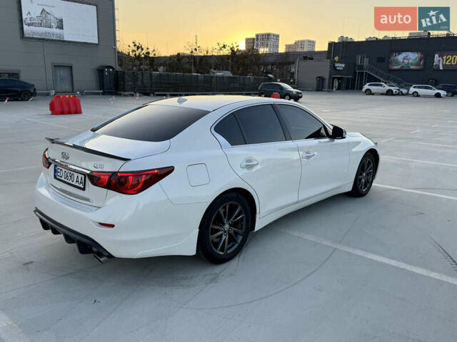 Белый Инфинити Q50, объемом двигателя 3 л и пробегом 79 тыс. км за 15500 $, фото 1 на Automoto.ua