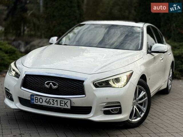Белый Инфинити Q50, объемом двигателя 1.99 л и пробегом 119 тыс. км за 13333 $, фото 3 на Automoto.ua