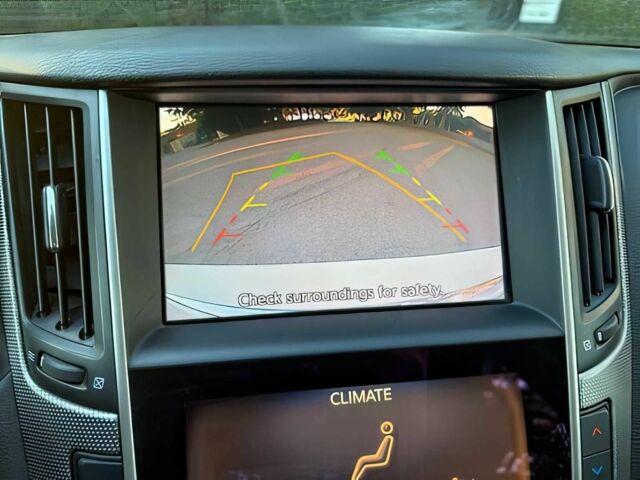 Білий Інфініті Q50, об'ємом двигуна 2 л та пробігом 74 тис. км за 6000 $, фото 11 на Automoto.ua