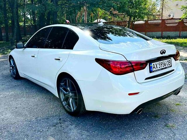 Білий Інфініті Q50, об'ємом двигуна 2 л та пробігом 116 тис. км за 16999 $, фото 2 на Automoto.ua