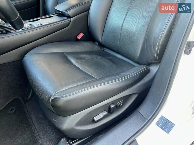 Белый Инфинити Q50, объемом двигателя 2.14 л и пробегом 69 тыс. км за 17100 $, фото 18 на Automoto.ua