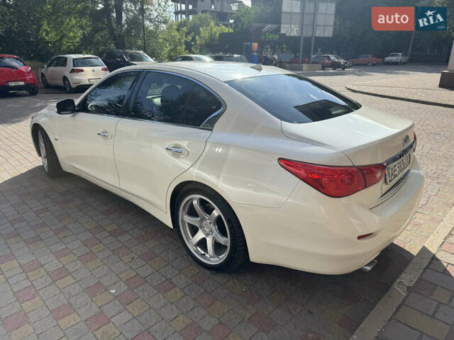 Білий Інфініті Q50, об'ємом двигуна 3 л та пробігом 185 тис. км за 16500 $, фото 3 на Automoto.ua